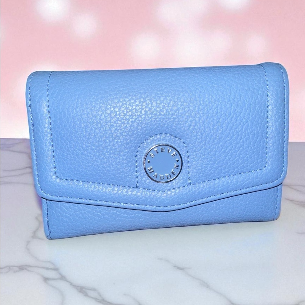 Steve Madden Brett Periwinkle Faux Leather Envelope‎ Wallet
